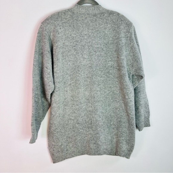 LAMBSWOOL ANGORA BUTTON DOWN RETRO CARDIGAN LIGHT GRAY SIZE LARGE EUC - Picture 4 of 7